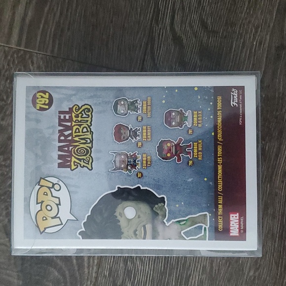 Marvel Zombies - Zombie She-Hulk Funko Pop #792 - Picture 3 of 3